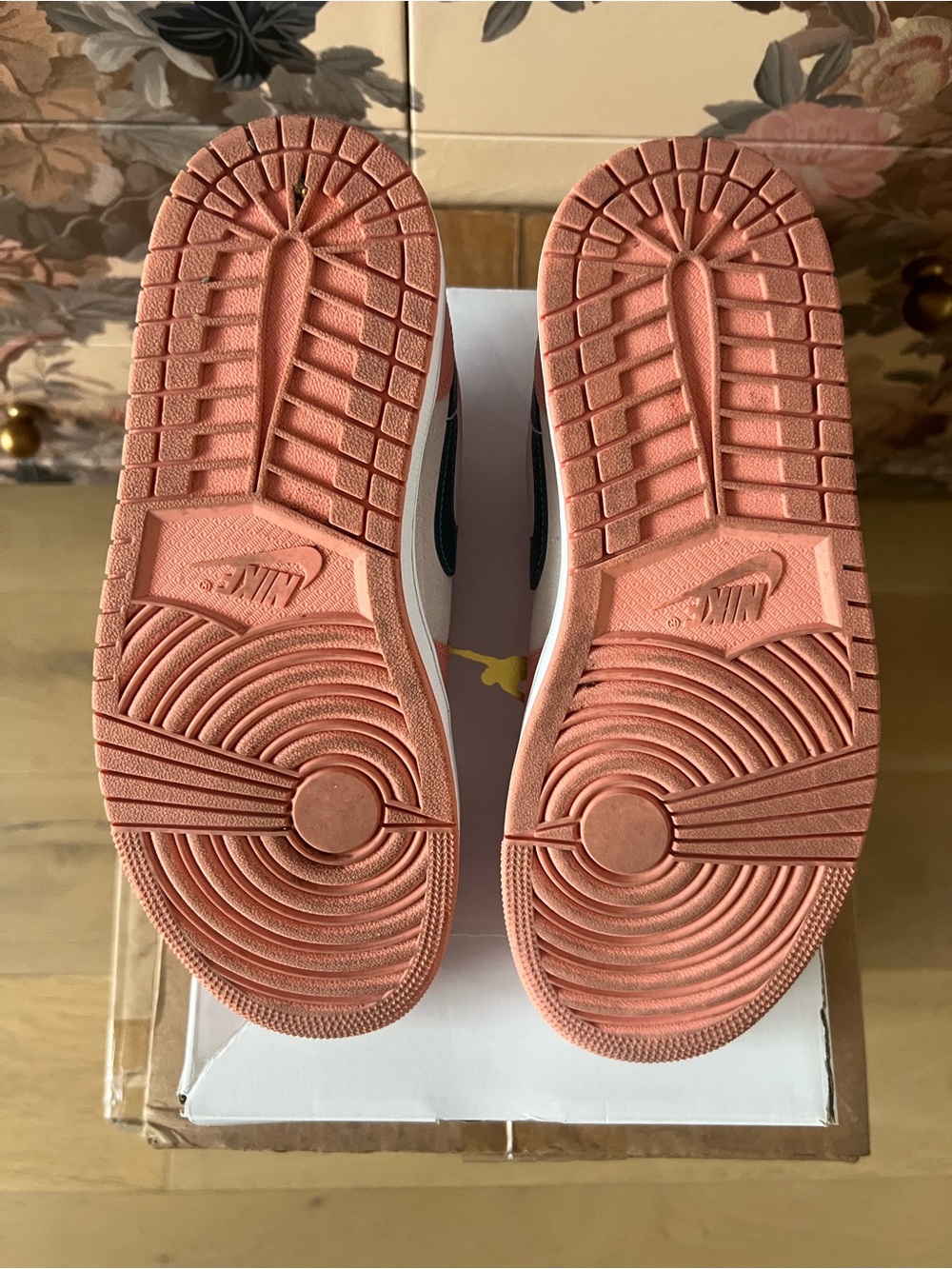 Jordan 1 women’s 8 Low Top Sneakers - Peach/Pale Pink/White- limited - Picture 6 of 7